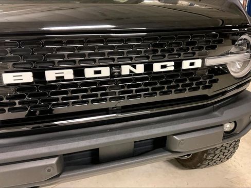 Used 2022 Ford Bronco Wildtrak image 30