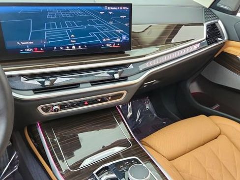 Used 2026 BMW X7 xDrive40i image 46