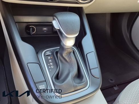 Certified 2025 Kia Soul LX image 8