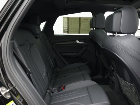 Used 2023 Audi Q5 2.0T Premium Plus w/ Premium Plus Package AWD/4WD image 45