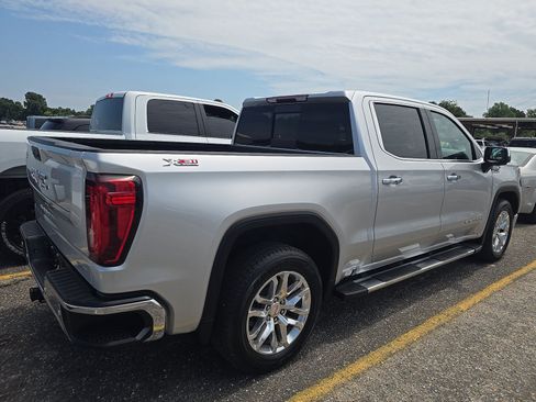 Used 2021 GMC Sierra 1500 SLT w/ SLT Premium Plus Package AWD/4WD image 3