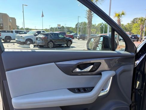 Used 2021 Chevrolet Blazer LT FWD image 10