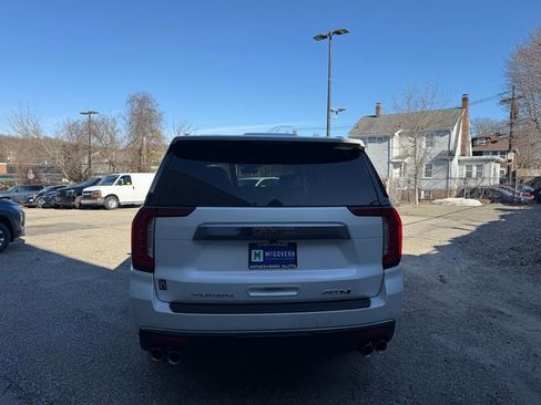 Used 2024 GMC Yukon AT4 w/ AT4 Premium Plus Package image 4