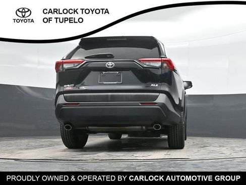 Used 2021 Toyota RAV4 XLE Premium image 39