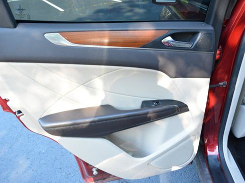 Used 2017 Lincoln MKC Select w/ Select Plus Package FWD image 11
