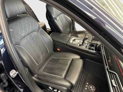 Used 2018 BMW 750i xDrive AWD/4WD image 18