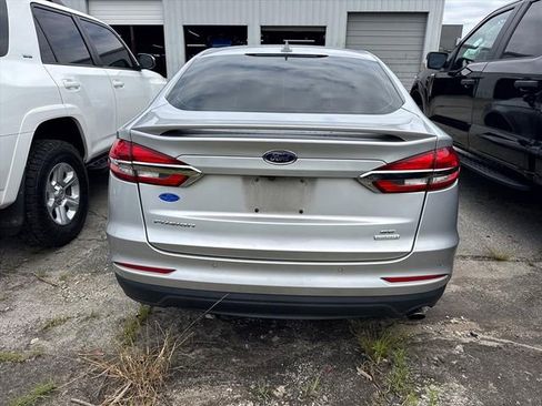 Used 2019 Ford Fusion SE w/ Equipment Group 151A FWD image 6