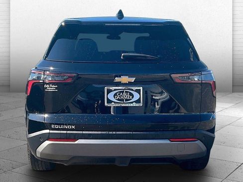 Used 2026 Chevrolet Equinox LT FWD image 3