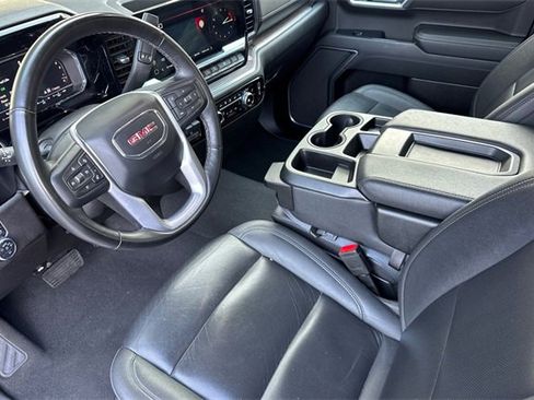 Used 2025 GMC Sierra 1500 SLT image 10