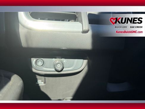 Used 2024 GMC Terrain SLE image 21