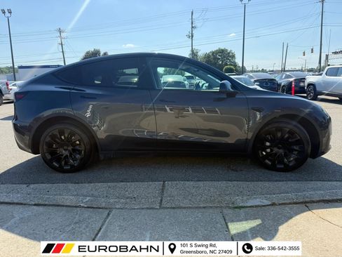 Used 2024 Tesla Model Y Long Range AWD/4WD image 6