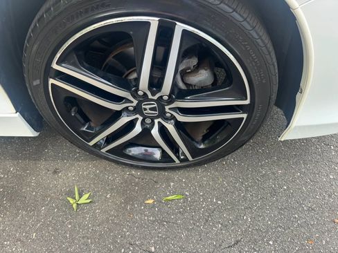 Used 2017 Honda Accord Touring image 22