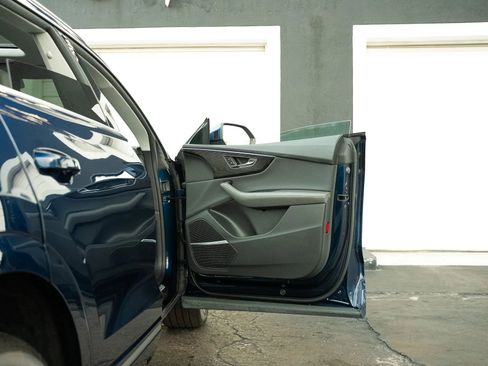 Used 2022 Audi Q8 Premium Plus AWD/4WD image 43