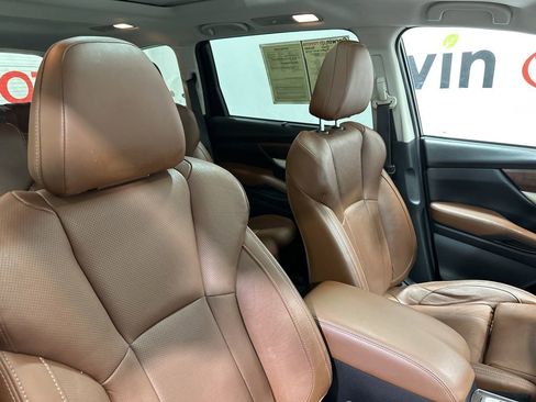 Used 2019 Subaru Ascent Touring image 10