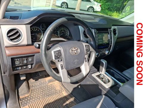 Used 2019 Toyota Tundra Limited w/ Limited Premium Package AWD/4WD image 11