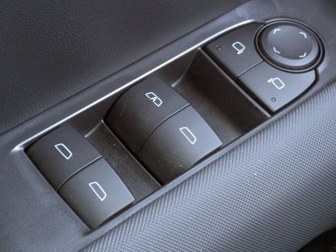 Certified 2025 Chevrolet Colorado Z71 w/ Technology Package image 23