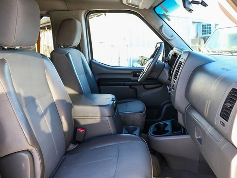 Used 2016 Nissan NV 3500 SV w/ SV Technology Package image 19