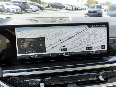 Used 2024 BMW X7 xDrive40i w/ M Sport Package image 17