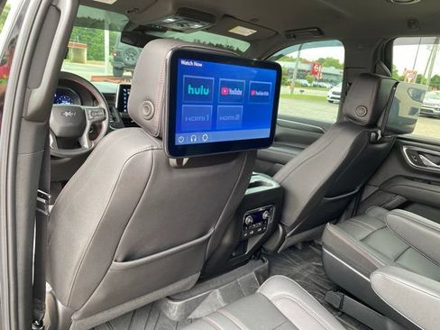 Used 2023 Chevrolet Tahoe RST w/ RST Performance Edition AWD/4WD image 32