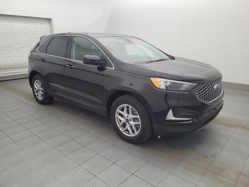 Used 2024 Ford Edge SEL image 11