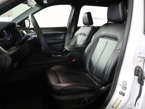 New 2025 Jeep Grand Cherokee L Limited AWD/4WD image 24