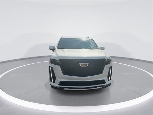 Used 2023 Cadillac Escalade V w/ Heavy-Duty Trailer Package image 3