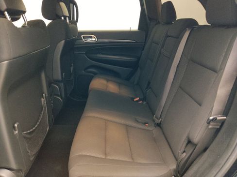 Used 2020 Jeep Grand Cherokee Laredo RWD image 18