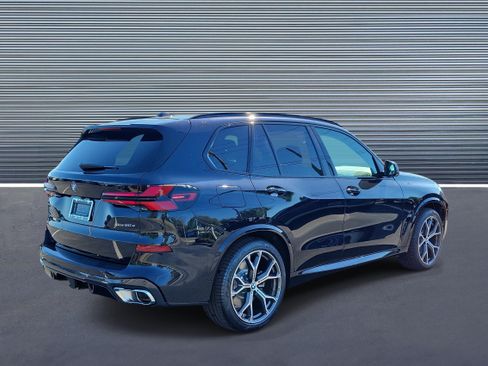 New 2026 BMW X5 xDrive50e w/ M Sport Package image 3