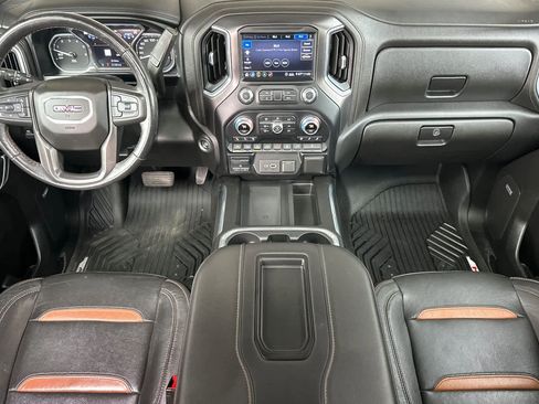 Used 2020 GMC Sierra 1500 AT4 w/ Off Road Performance Package AWD/4WD image 3