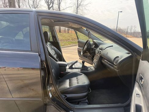 Used 2003 MAZDA MAZDA6 s image 10