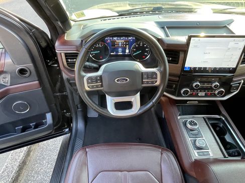 Used 2024 Ford Expedition Max Limited AWD/4WD image 12