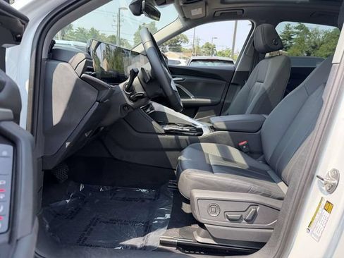 Used 2025 Audi Q5 Premium w/ Convenience Package AWD/4WD image 9