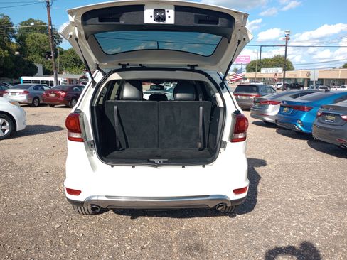 Used 2018 Dodge Journey Crossroad image 13