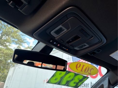 Used 2021 Chevrolet Silverado 1500 LTZ image 34