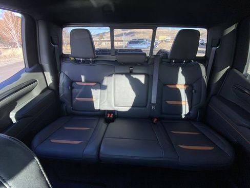 New 2026 GMC Sierra 1500 AT4 w/ AT4 Premium Package AWD/4WD image 23