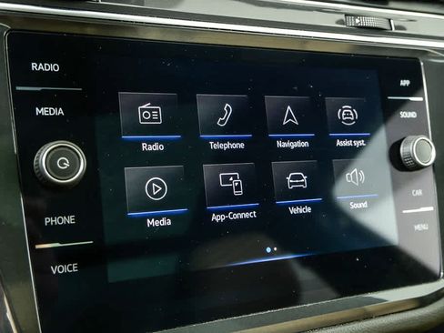 Certified 2023 Volkswagen Tiguan SE w/ Panoramic Sunroof Package image 16