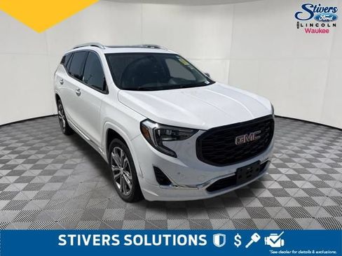 Used 2020 GMC Terrain Denali w/ Denali Premium Package AWD/4WD image 3
