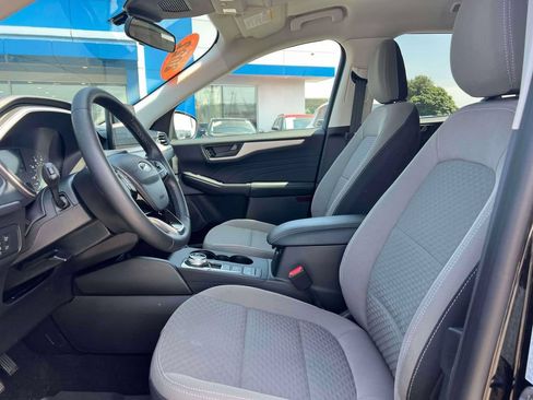 Used 2022 Ford Escape SE w/ SE Sport Appearance Package AWD/4WD image 18