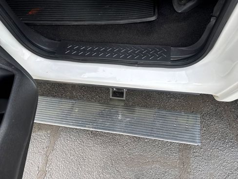 Used 2014 Ford F150 Platinum AWD/4WD image 19