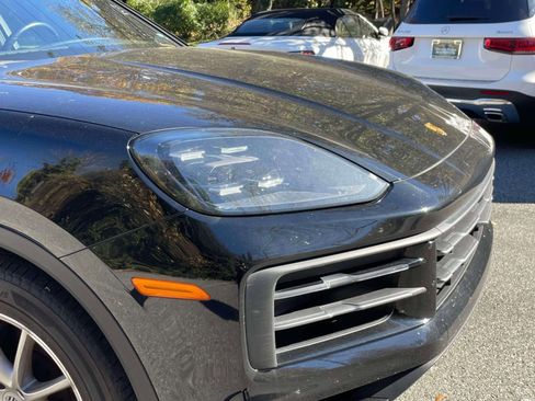 Used 2024 Porsche Cayenne Base image 10