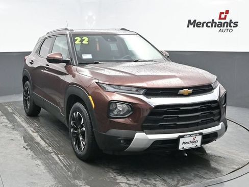 Used 2022 Chevrolet TrailBlazer LT w/ Driver Confidence Package AWD/4WD image 1