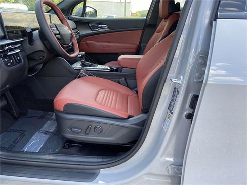 New 2026 Kia Sportage SX image 11