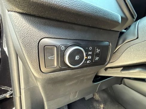 Used 2025 Ford Escape ST-Line Select AWD/4WD image 11