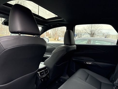 Certified 2025 Lexus RX 350 Premium w/ Accessory Package (A2) image 11