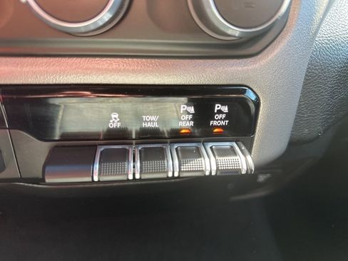 Used 2023 RAM 1500 Big Horn image 35