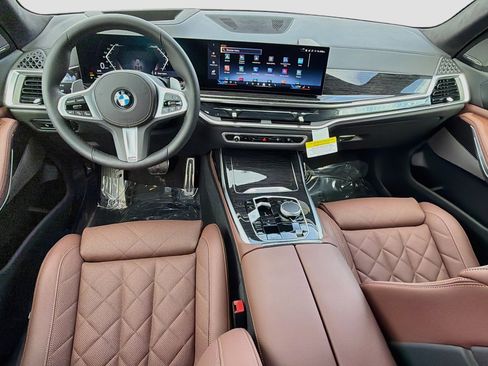 New 2027 BMW X7 xDrive40i w/ M Sport Package AWD/4WD image 17