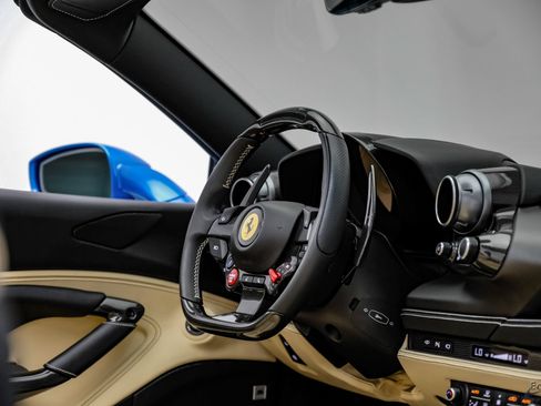 Used 2023 Ferrari F8 Tributo RWD image 67