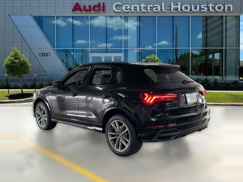 Certified 2025 Audi Q3 2.0T Premium w/ Convenience Package image 3