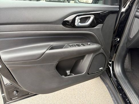 New 2026 Jeep Compass Limited w/ Sun, Sound & Navigation Group image 10