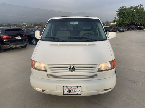 Used 2002 Volkswagen Eurovan MV FWD image 4